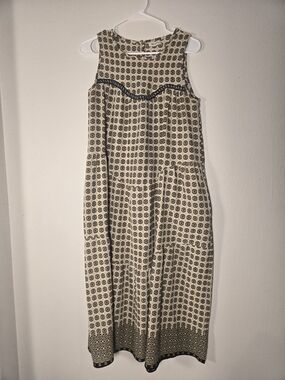 Sleeveless Cream and Black Printed Midi Dress